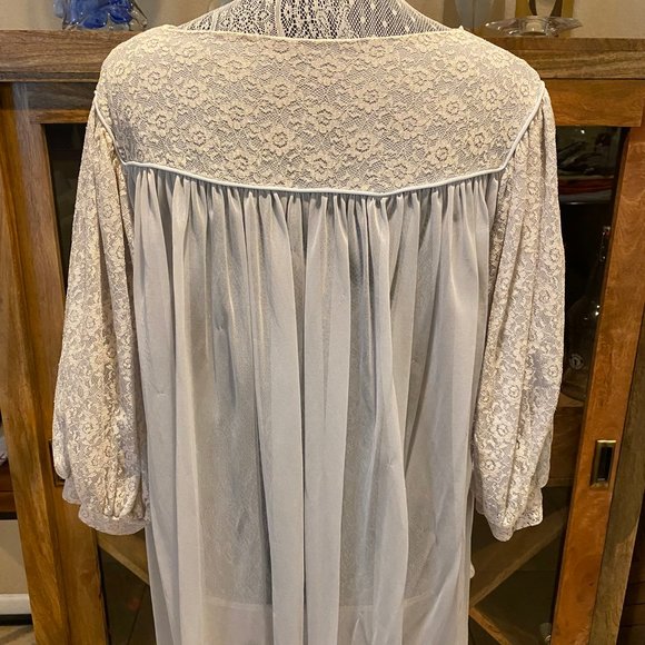 Amazingly Vintage GMC Robe RARE find size large - Picture 7 of 7